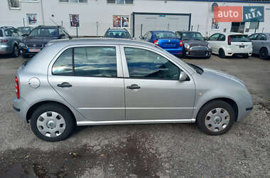 Хэтчбек Skoda Fabia 2003 в Украинке