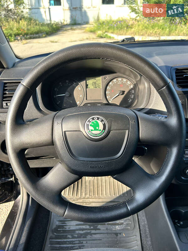 Хэтчбек Skoda Fabia 2011 в Сумах