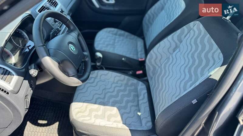 Универсал Skoda Fabia 2009 в Полтаве