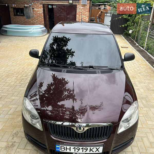 Хэтчбек Skoda Fabia 2012 в Ананьеве