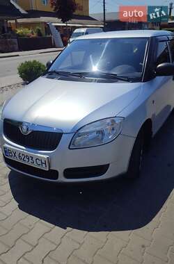 Хетчбек Skoda Fabia 2009 в Полонному