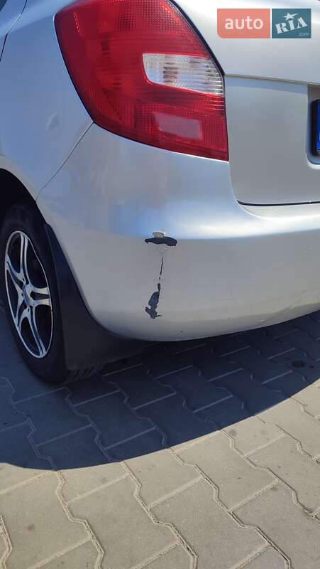 Хэтчбек Skoda Fabia 2009 в Полонном