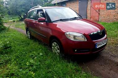 Хэтчбек Skoda Fabia 2008 в 