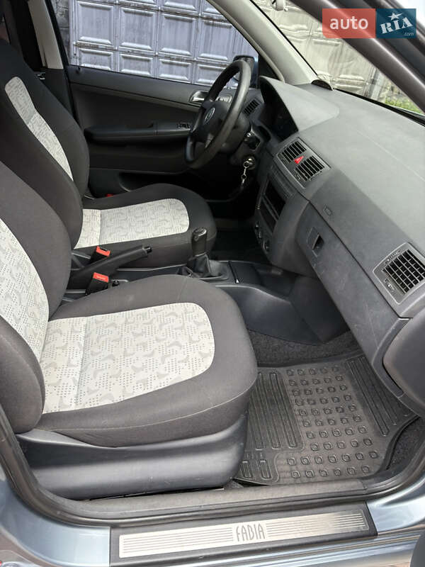 Хэтчбек Skoda Fabia 2004 в Стрые