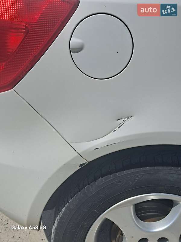 Хэтчбек Skoda Fabia 2014 в Запорожье