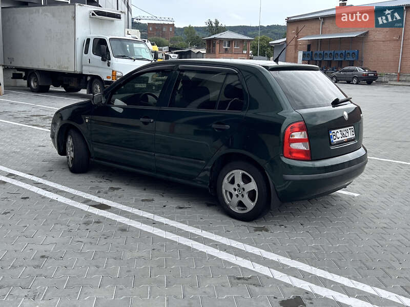 Хэтчбек Skoda Fabia 2001 в Львове