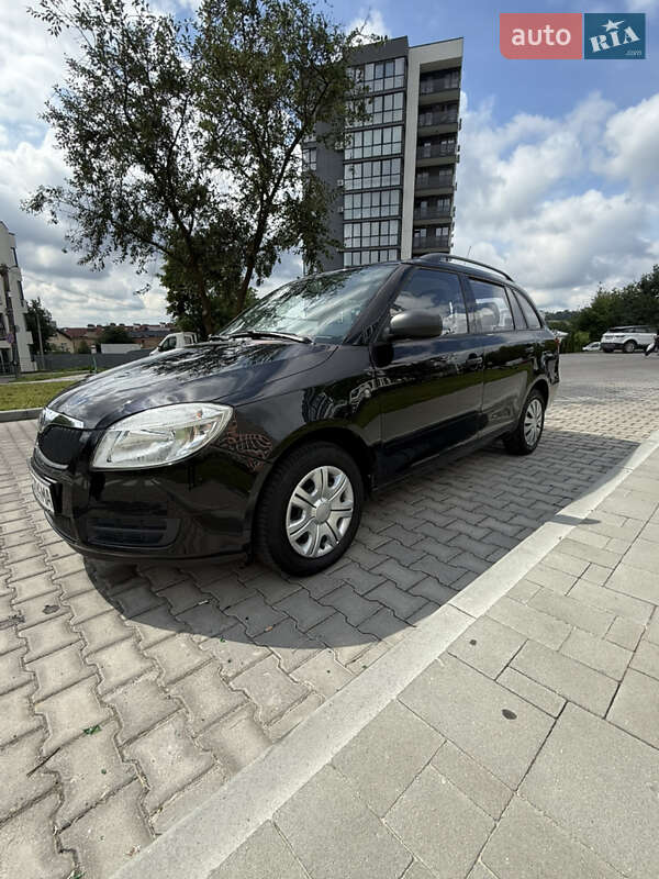 Универсал Skoda Fabia 2009 в Львове