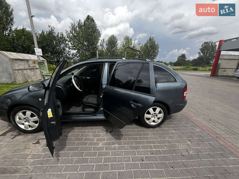 Универсал Skoda Fabia 2005 в Нововолынске