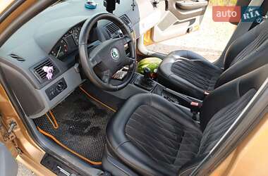 Хетчбек Skoda Fabia 2001 в 