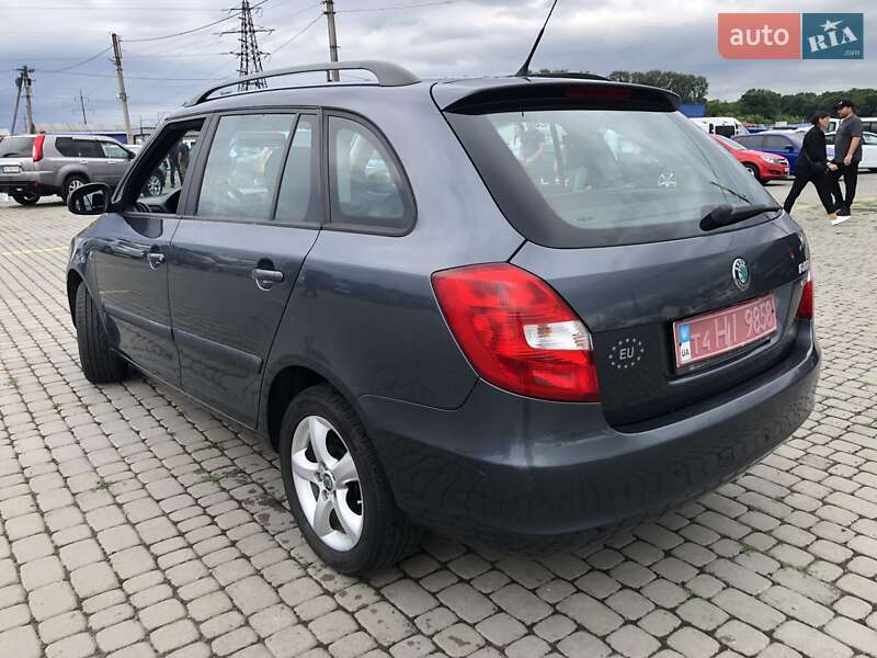 Универсал Skoda Fabia 2011 в Черновцах