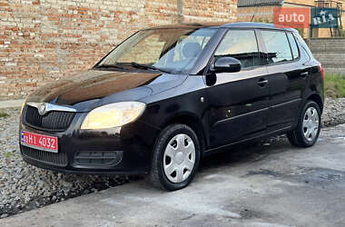 Хэтчбек Skoda Fabia 2009 в Луцке