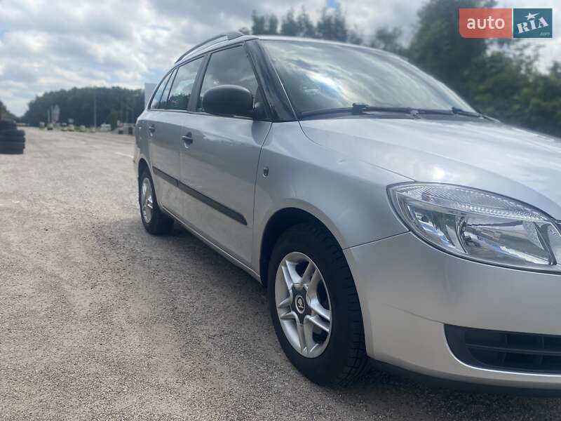 Універсал Skoda Fabia 2009 в Кропивницькому