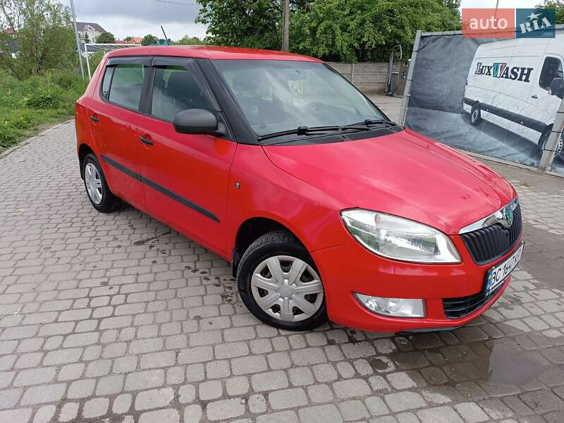Хэтчбек Skoda Fabia 2012 в Львове