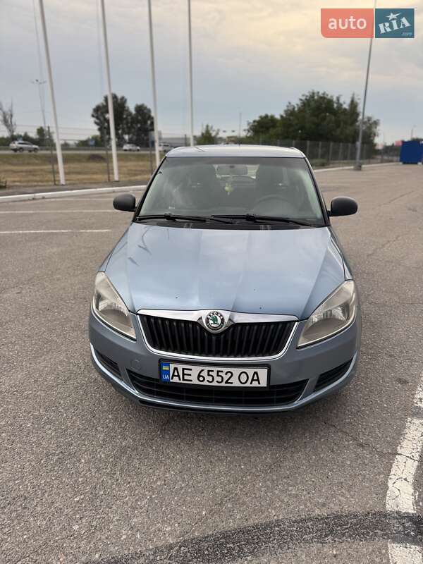 Хэтчбек Skoda Fabia 2010 в Днепре
