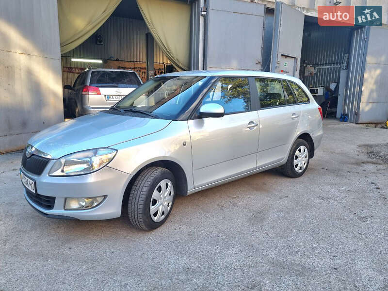 Універсал Skoda Fabia 2013 в Компаніївці