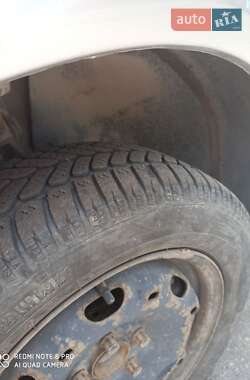 Седан Skoda Fabia 2006 в 