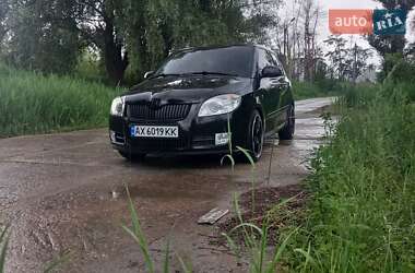 Хэтчбек Skoda Fabia 2009 в 