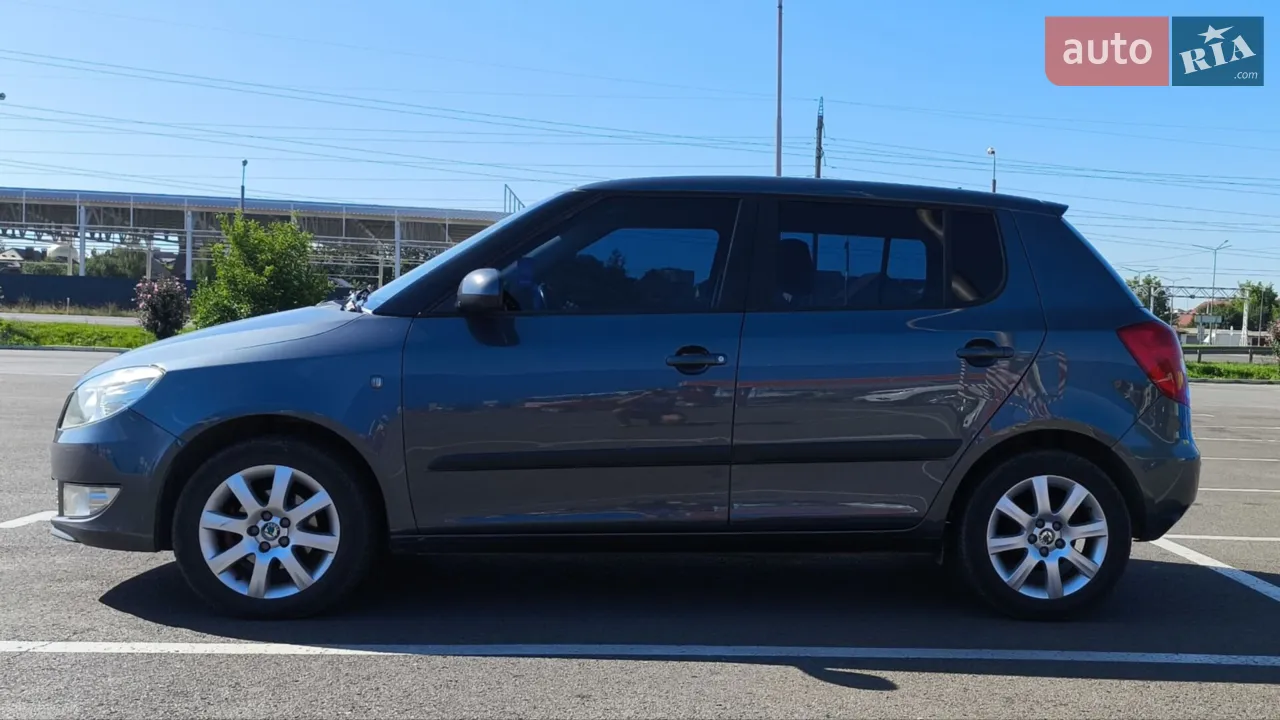 2010 Skoda Fabia - мініатюра 8