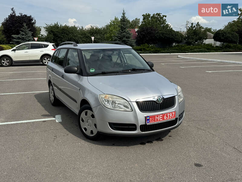 Универсал Skoda Fabia 2010 в Полтаве