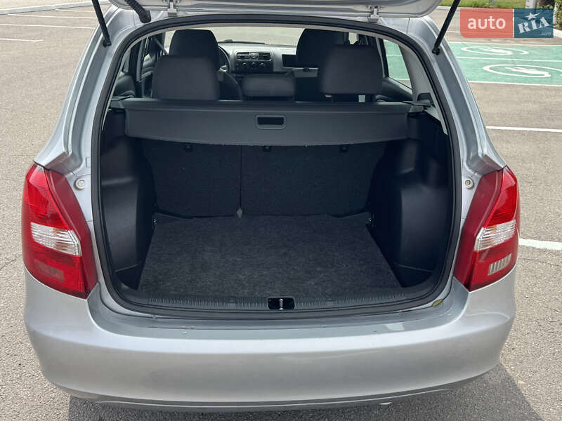 Универсал Skoda Fabia 2010 в Полтаве