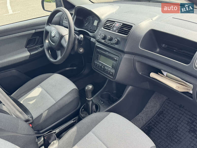 Универсал Skoda Fabia 2010 в Полтаве