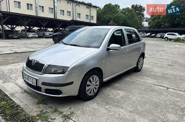 Хэтчбек Skoda Fabia 2006 в Черновцах