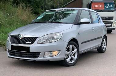 Хэтчбек Skoda Fabia 2012 в Сваляве