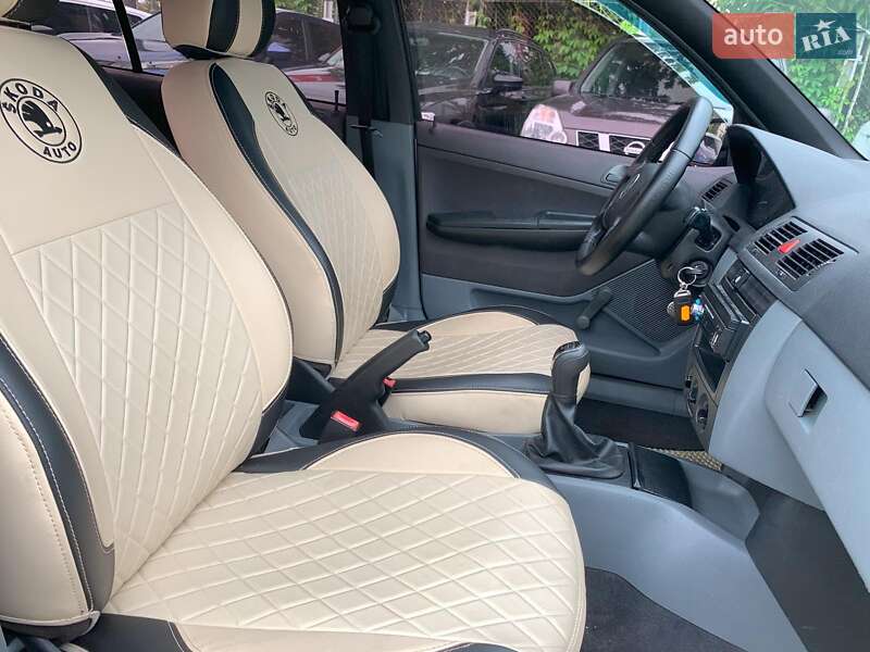 Хетчбек Skoda Fabia 2001 в Вінниці