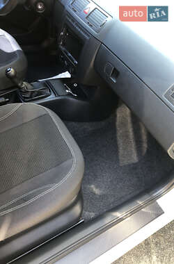 Хетчбек Skoda Fabia 2006 в 
