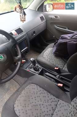 Хэтчбек Skoda Fabia 2006 в 