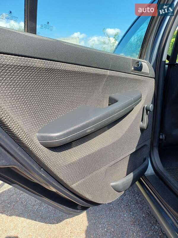 Универсал Skoda Fabia 2006 в Чернигове