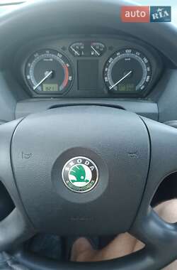 Хэтчбек Skoda Fabia 2005 в 