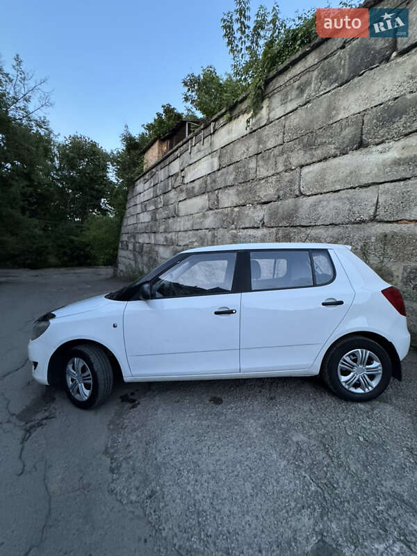 Хэтчбек Skoda Fabia 2011 в Львове