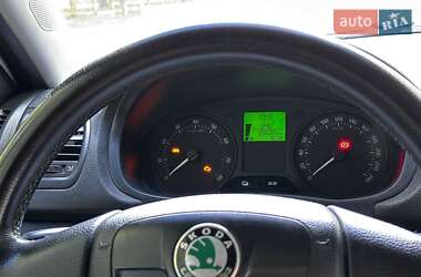 Хэтчбек Skoda Fabia 2012 в 