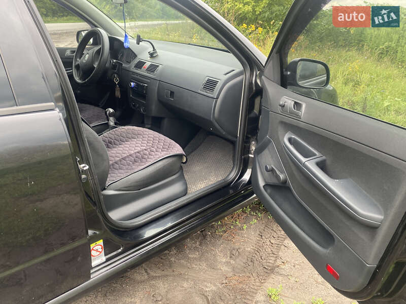 Универсал Skoda Fabia 2006 в Змиеве