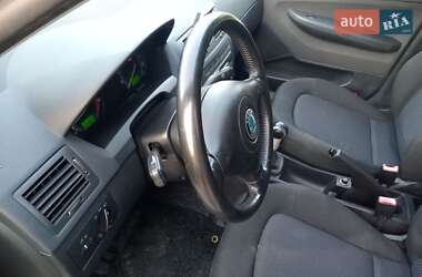 Седан Skoda Fabia 2005 в 