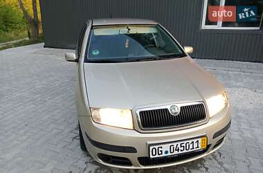 Седан Skoda Fabia 2005 в 