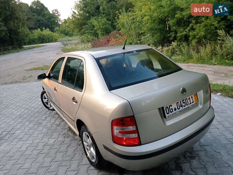 Седан Skoda Fabia 2005 в Тернополі