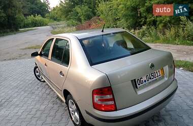 Седан Skoda Fabia 2005 в 