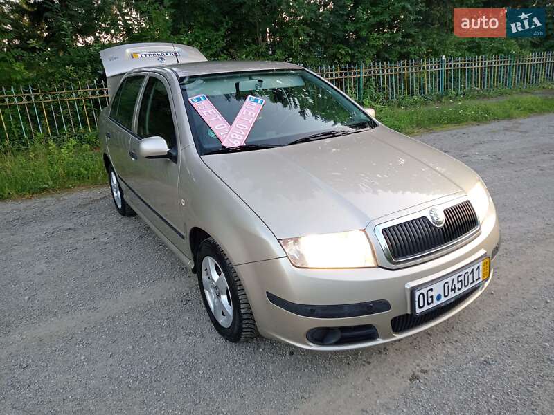 Седан Skoda Fabia 2005 в Тернополі