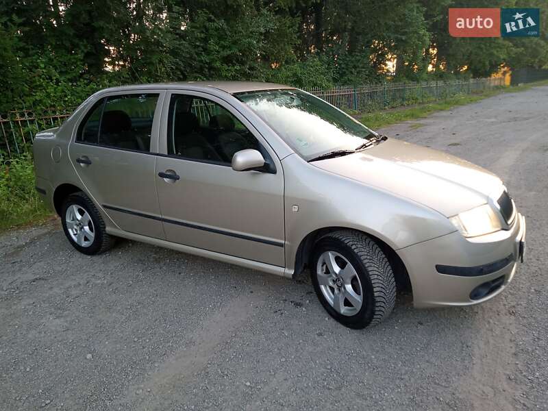 Седан Skoda Fabia 2005 в Тернополі