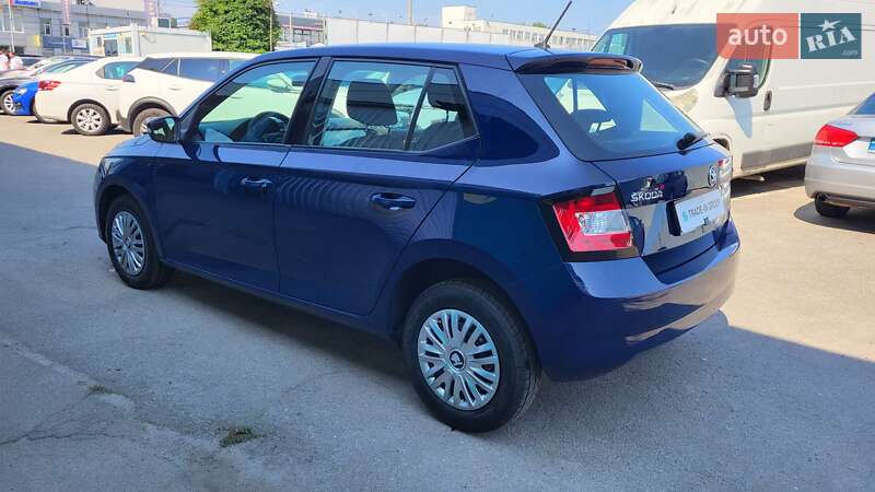 Хэтчбек Skoda Fabia 2017 в Киеве