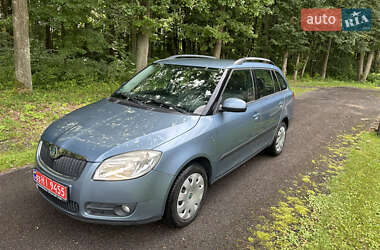 Універсал Skoda Fabia 2009 в Луцьку