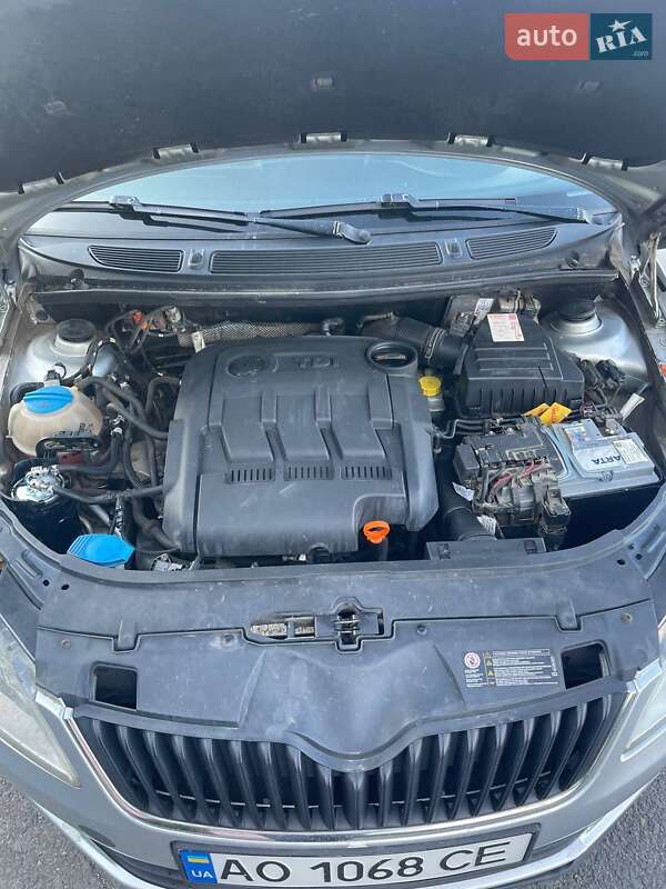 Универсал Skoda Fabia 2010 в Ужгороде