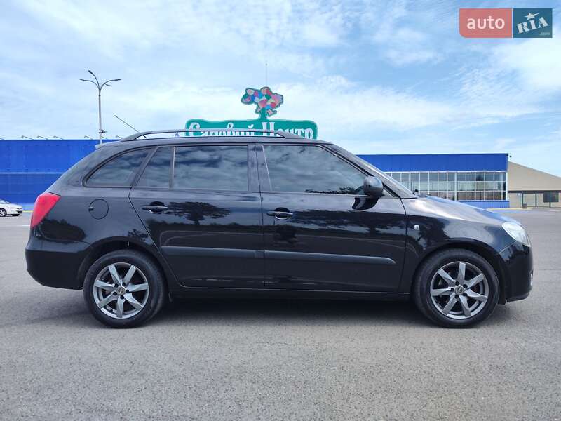 Универсал Skoda Fabia 2008 в Луцке фото 2 Универсал Skoda Fabia 2008 в Луцке