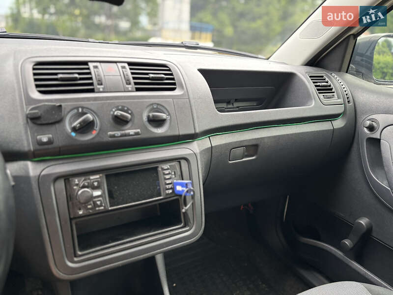 Универсал Skoda Fabia 2011 в Солотвине