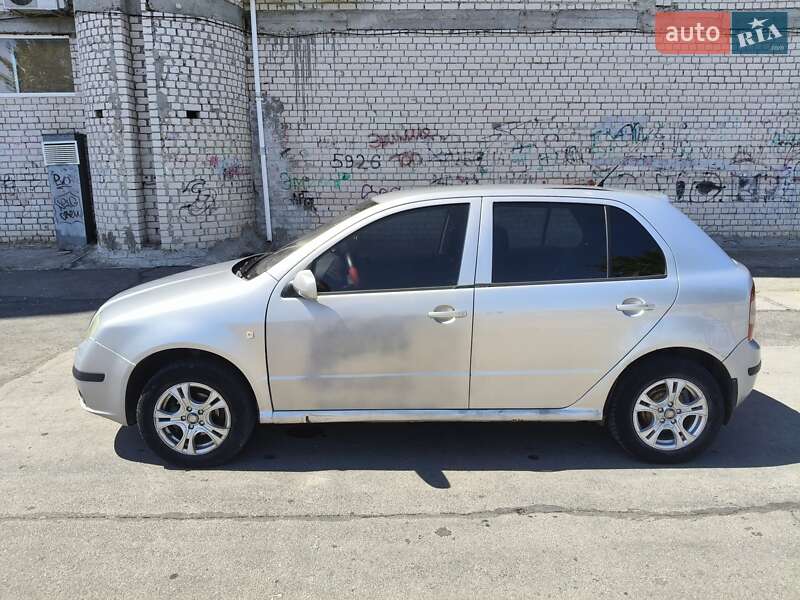 Хэтчбек Skoda Fabia 2005 в Арбузинке
