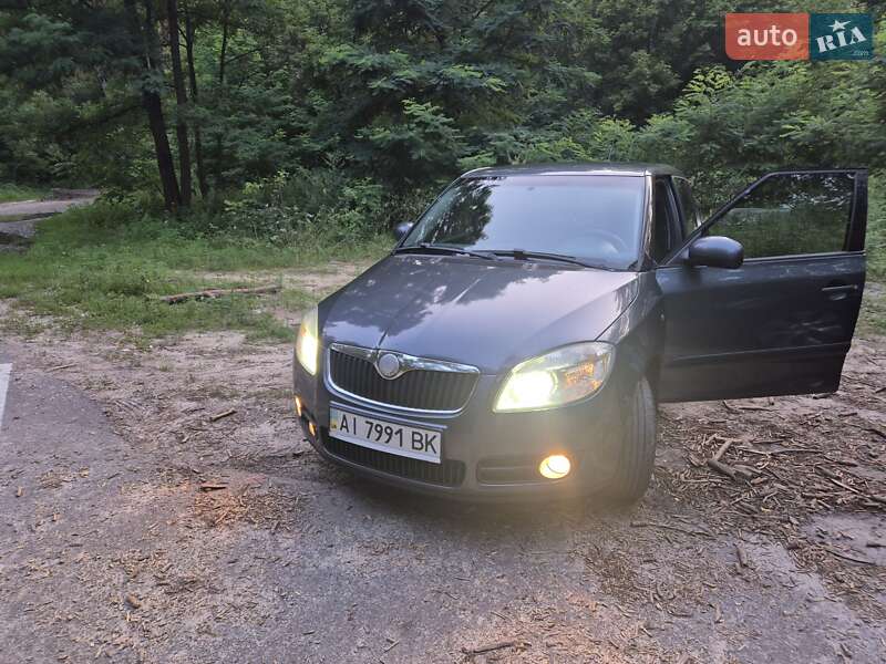 Хэтчбек Skoda Fabia 2008 в Броварах