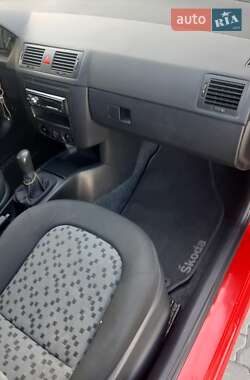 Седан Skoda Fabia 2006 в Хмельницком