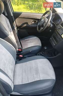 Хэтчбек Skoda Fabia 2011 в Львове